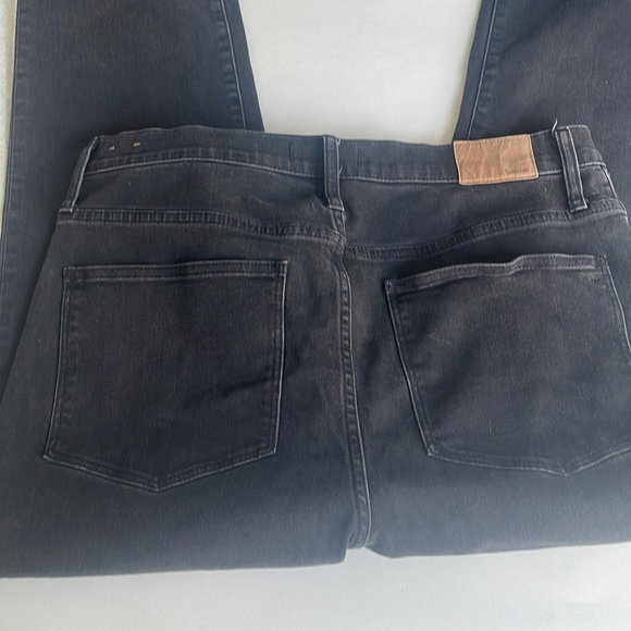 Madewell Classic Straight Jean 32 - Picture 6 of 7